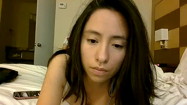 Snapshot of angeliclipsunderworld chatting on November 9, 8:34 am angeliclipsunderworld online show from November 9, 8:34 am