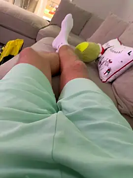 Snapshot of cumtoomuch25 chatting on November 14, 3:00 pm cumtoomuch25 online show from November 14, 3:00 pm