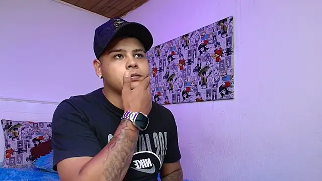 AxelGray nom online show from November 10, 7:35 pm