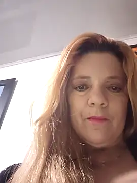Snapshot of karlaanqui1 chatting on May 21, 9:49 am karlaanqui1 online show from May 21, 9:49 am