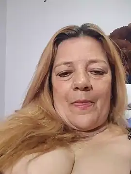 Snapshot of karlaanqui1 chatting on May 31, 10:44 am karlaanqui1 online show from May 31, 10:44 am