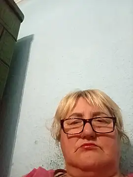 Snapshot of MilaTamila456 chatting on November 17, 5:41 pm MilaTamila456 online show from November 17, 5:41 pm