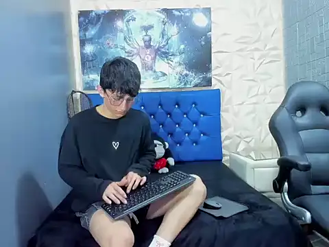 ElanGiraldo online show from March 13, 11:33 pm