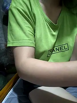 Snapshot of Zahra_2k1 chatting on November 10, 10:09 pm Zahra 2k1 online show from November 10, 10:09 pm