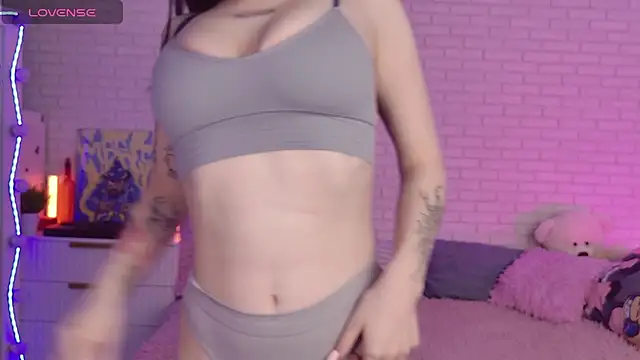 Darineko  online show from March 3, 5:46 am