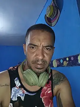 Snapshot of loboalexxx chatting on November 9, 5:55 pm loboalexxx online show from November 9, 5:55 pm