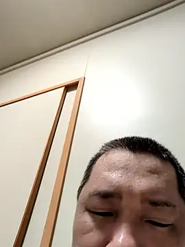 Snapshot of daisu1026 chatting on November 17, 2:45 pm daisu1026 online show from November 17, 2:45 pm