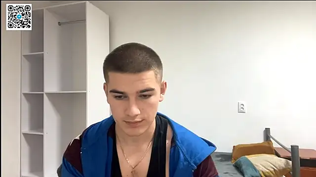 Snapshot of _BarePulse chatting on November 18, 8:13 pm BarePulse online show from November 18, 8:13 pm