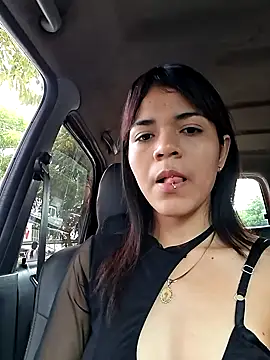 Snapshot of Skinny_Wet chatting on November 11, 8:09 pm Skinny Wet online show from November 11, 8:09 pm