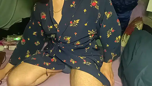 Snapshot of FemboyKitten chatting on July 17, 10:36 pm FemboyKitten online show from July 17, 10:36 pm