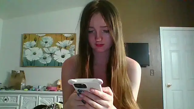 Snapshot of Kayluvs88 chatting on May 1, 4:17 am Kayluvs88 online show from May 1, 4:17 am