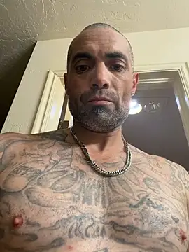 Snapshot of MrMrsperfeted chatting on November 12, 3:18 am MrMrsperfeted online show from November 12, 3:18 am