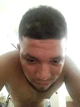 Snapshot of Morenitalinda1309 chatting on November 12, 12:22 am Morenitalinda1309 online show from November 12, 12:22 am