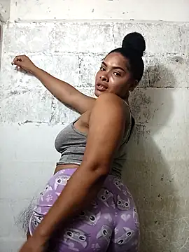 Snapshot of Khatiu chatting on November 10, 12:53 am Khatiu online show from November 10, 12:53 am