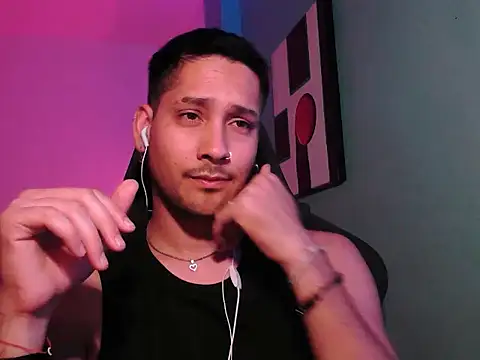 Snapshot of Abruptoinusual chatting on November 18, 10:36 pm Abruptoinusual online show from November 18, 10:36 pm