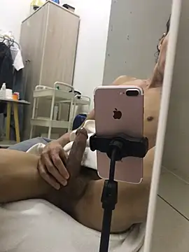 kimbrad online show from February 23, 10:45 am