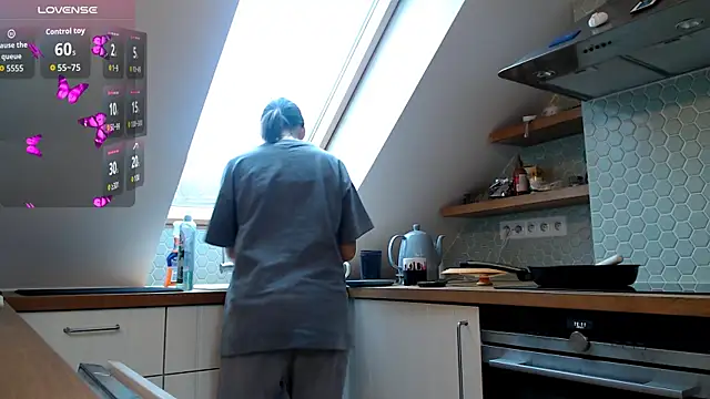 your  gena online show from December 22, 10:56 am