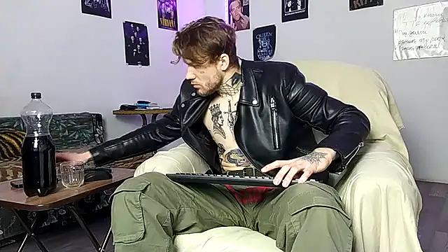 Huntall77 online show from February 23, 1:41 pm