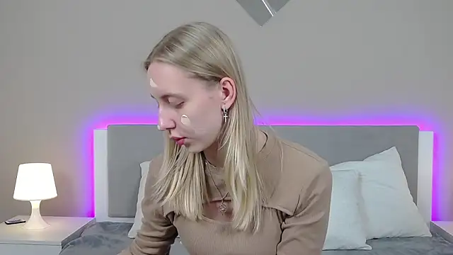 RachaelCute online show from February 27, 1:22 pm