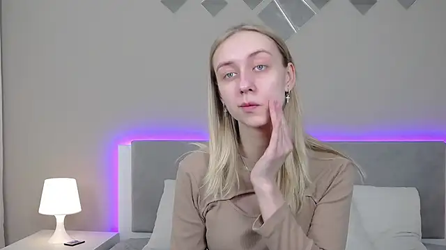 RachaelCute online show from March 5, 10:44 am