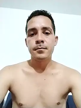 Snapshot of Damian-liam chatting on November 16, 6:19 am Damian-liam online show from November 16, 6:19 am