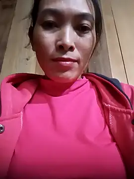 Snapshot of Soursop-op chatting on November 10, 9:41 am Soursop-op online show from November 10, 9:41 am