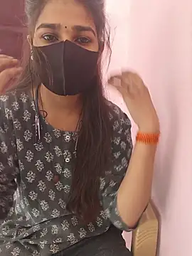 Snapshot of Iamyourdarling chatting on November 18, 6:07 am Iamyourdarling online show from November 18, 6:07 am