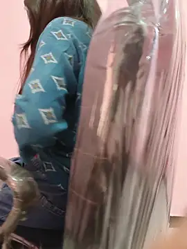 Snapshot of Iamyourdarling chatting on November 26, 6:25 am Iamyourdarling online show from November 26, 6:25 am