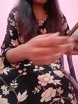 Snapshot of Iamyourdarling chatting on December 19, 6:09 am Iamyourdarling online show from December 19, 6:09 am