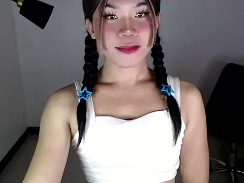 Snapshot of dazzlingcarol chatting on June 30, 10:38 am dazzlingcarol online show from June 30, 10:38 am