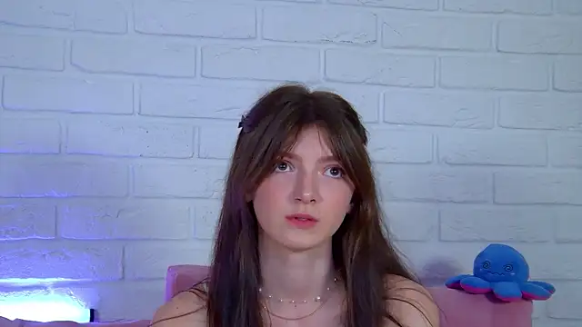 Snapshot of SophiaProve chatting on June 18, 4:11 pm SophiaProve online show from June 18, 4:11 pm