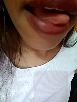 Snapshot of Hot__girls001 chatting on November 16, 2:11 pm Hot girls001 online show from November 16, 2:11 pm