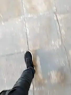 Unknown18cmxh online show from December 18, 8:42 am