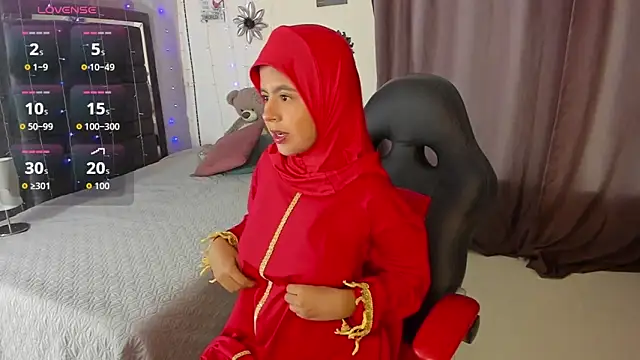 Snapshot of NaylaAbadi chatting on November 17, 12:33 pm NaylaAbadi online show from November 17, 12:33 pm