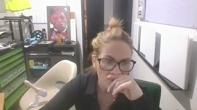 jayteelive online show from May 25, 6:30 am