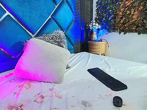 GabyStom online show from March 12, 7:31 pm