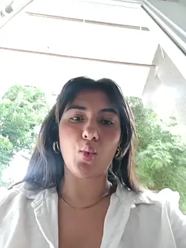 Snapshot of ViolettaWalton1 chatting on May 21, 1:29 pm ViolettaWalton1 online show from May 21, 1:29 pm