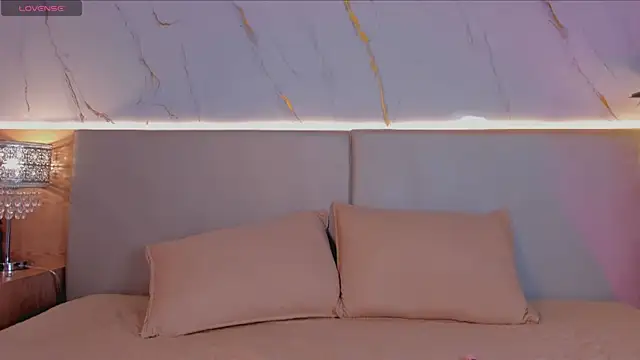 april grey11 online show from November 25, 8:20 pm