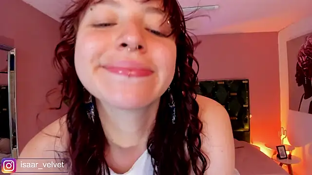 Velvet Dreamss online show from April 2, 11:30 am