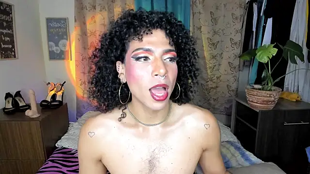 Snapshot of Angel_White25 chatting on April 23, 2:02 am Angel White25 online show from April 23, 2:02 am