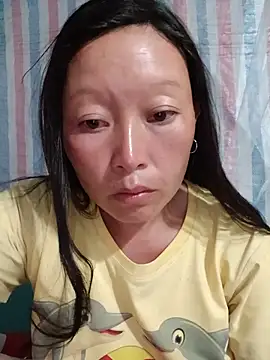 Snapshot of girl-hot2x chatting on June 1, 2:30 pm girl-hot2x online show from June 1, 2:30 pm