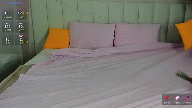 Lina Moony online show from February 25, 1:48 am