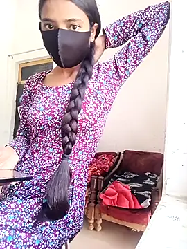 Snapshot of Riya_917 chatting on February 11, 7:57 am Riya 917 online show from February 11, 7:57 am