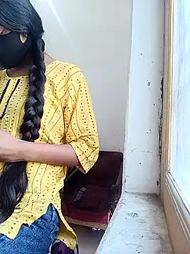 Snapshot of Riya_917 chatting on February 13, 7:15 am Riya 917 online show from February 13, 7:15 am