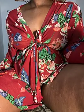 Snapshot of MaskedMuseXXX chatting on July 2, 9:43 pm MaskedMuseXXX online show from July 2, 9:43 pm
