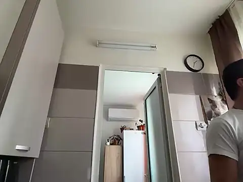 Snapshot of Tarkan19xxxx chatting on November 12, 11:32 am Tarkan19xxxx online show from November 12, 11:32 am