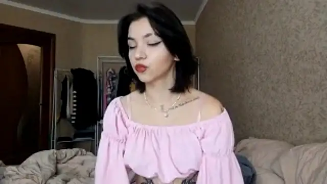 Snapshot of YeahRock chatting on November 14, 9:52 am YeahRock online show from November 14, 9:52 am