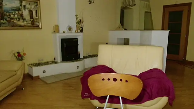 Snapshot of Natali-Gucci chatting on May 26, 8:27 pm Natali-Gucci online show from May 26, 8:27 pm