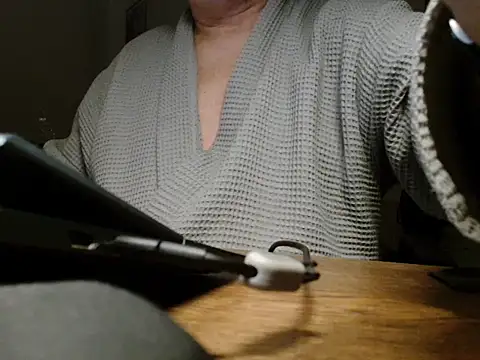 sssuka online show from February 11, 10:04 pm