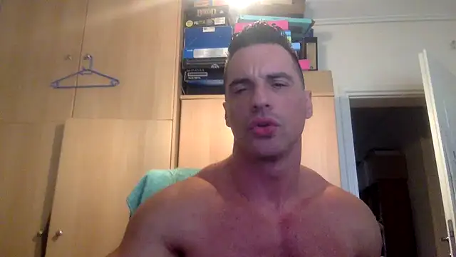 Snapshot of bubblemaleass35 chatting on November 18, 11:14 am bubblemaleass35 online show from November 18, 11:14 am